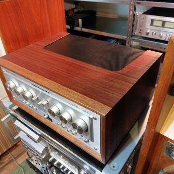 Preview: Marantz 1152 DC  Verstärker Bolide im woodcase  Japan 1979